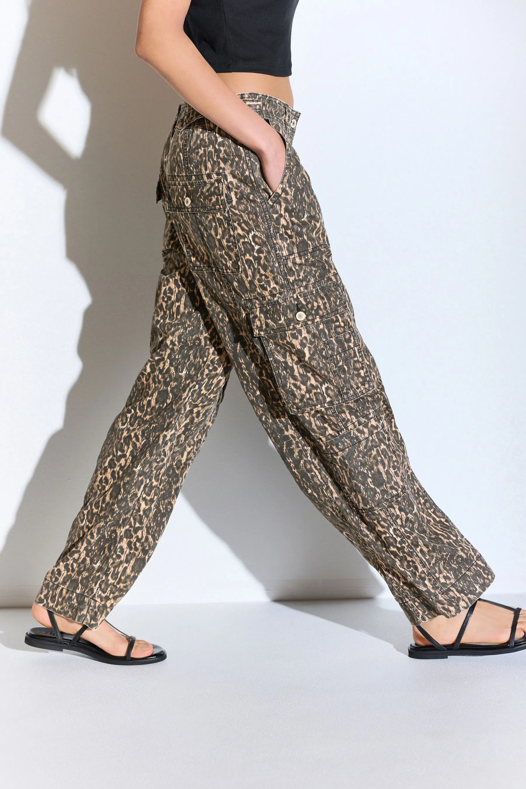 Pantaloni cargo regolabile in vita